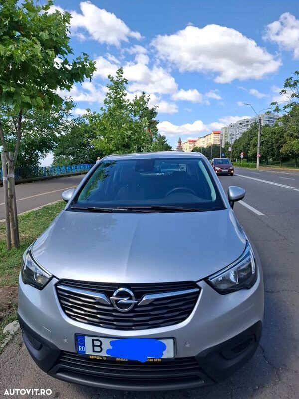 Gri Utilizat 2019 Opel Crossland SUV | 8.990 EUR (Preț bun) - Imagine 1/4