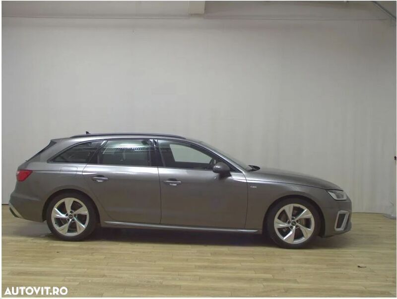 Gri Utilizat 2022 Audi A4 S-Line Break | 18.490 EUR (Preț bun) - Imagine 1/4