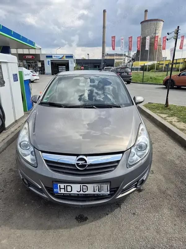 Utilizat 2010 Opel Corsa Hatchback | 3.300 EUR (Preț OK) - Imagine 1/4