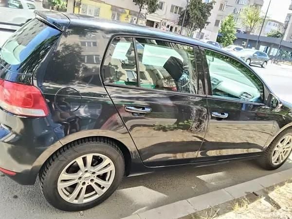 Utilizat 2010 VW Golf VI Berlinǎ | 3.500 EUR (Preț bun) - Imagine 1/4