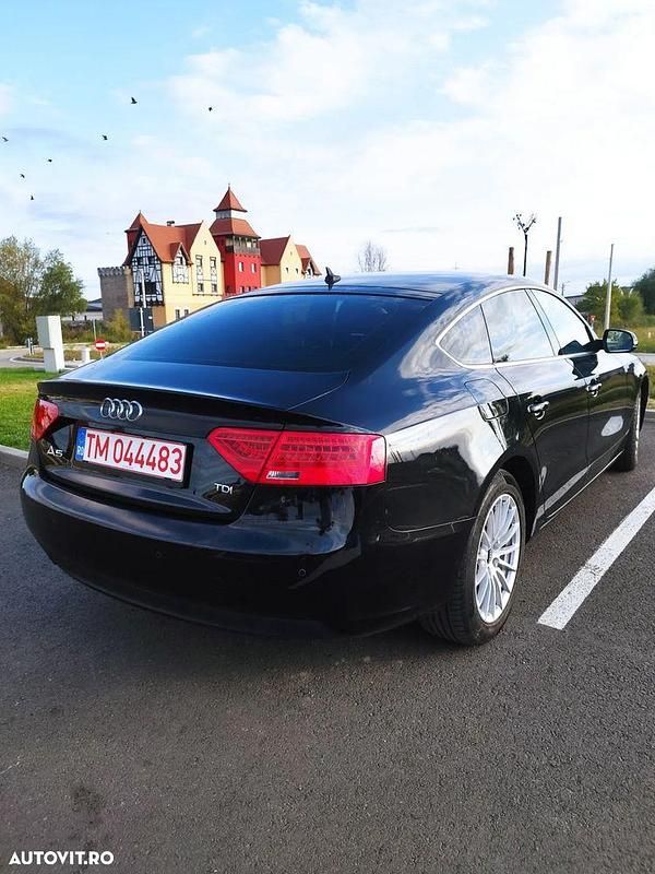 Second-hand Audi A5 150 CP (110 kW) 2016 Culoarenegru Berlinǎ
