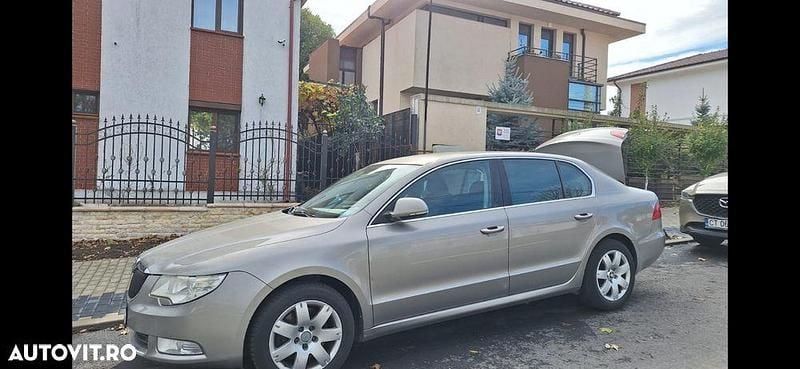 Second-hand Skoda Superb Elegance 170 CP (125 kW) 2009 Culoaregri Berlinǎ