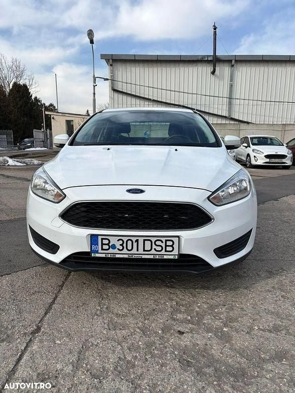 Second-hand Ford Focus 95 CP (69 kW) 2018 Culoarealb Berlinǎ