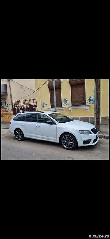 Second-hand 2016 Skoda Octavia vRS Hatchback | 9.800 EUR (Preț bun) - Imagine 1/4