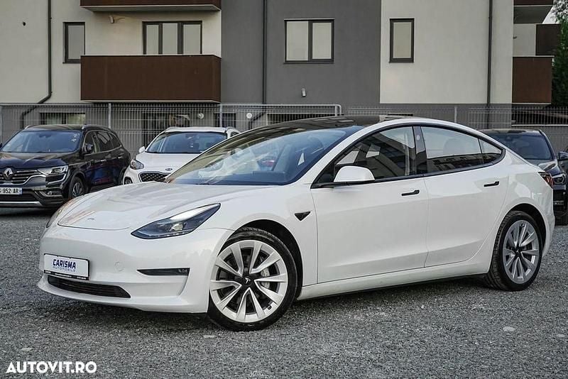 Culoarealb Utilizat 2021 Tesla Model 3 Berlinǎ | 28.435 EUR (Preț OK) - Imagine 1/4