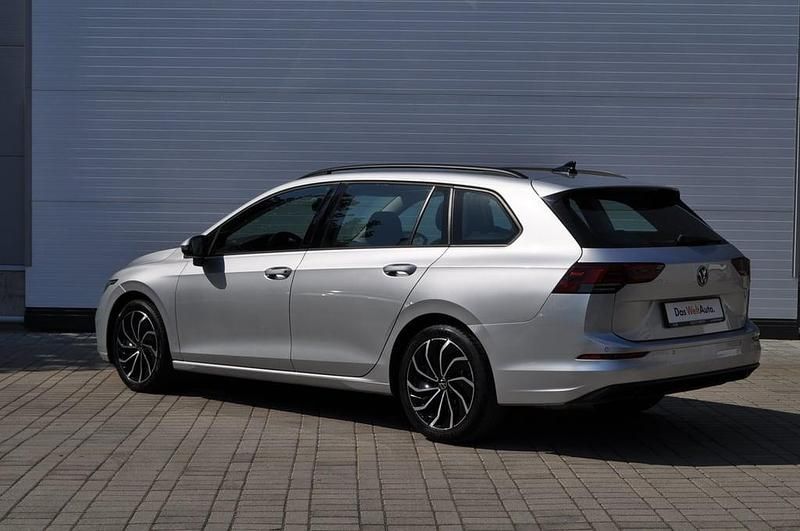 Second-hand VW Golf VII Life 150 CP (110 kW) 2021 Argintiu  metalic Break