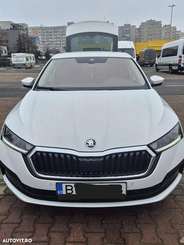 Culoarealb Second-hand 2021 Skoda Octavia Ambition Berlinǎ | 14.900 EUR (Super Preț) - Imagine 1/4
