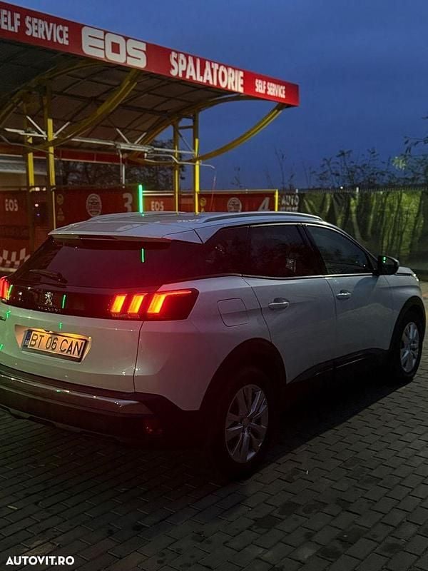 Second-hand Peugeot 3008 Allure 130 CP (95 kW) 2019 Culoarealb SUV