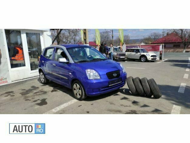 Second-hand Kia Picanto 65 CP (47 kW) 2006 Albastru Hatchback