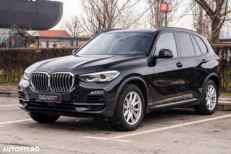 Culoarenegru Utilizat 2019 BMW X5 Sport Line SUV | 32.900 EUR (Super Preț) - Imagine 1/4