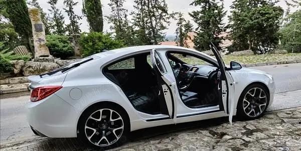 Second-hand Opel Insignia OPC 325 CP (239 kW) 2009 Hatchback