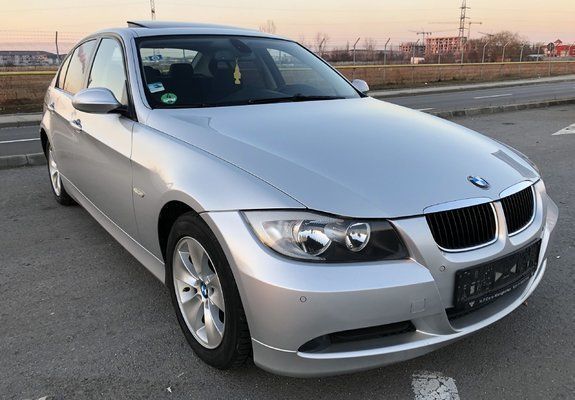 Second-hand BMW 320 Sport Line 163 CP (119 kW) 2007 Argintiu Berlinǎ
