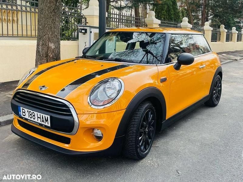 Portocaliu Utilizat 2014 Mini ONE Hatchback | 7.990 EUR - Imagine 1/4