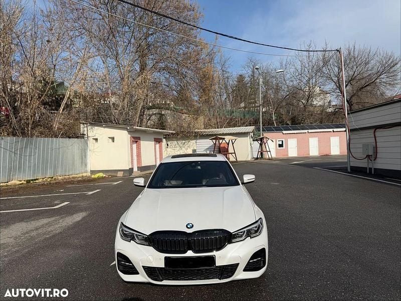 Culoarealb Second-hand 2021 BMW 320e M Sport Berlinǎ | 28.650 EUR (Preț OK) - Imagine 1/4
