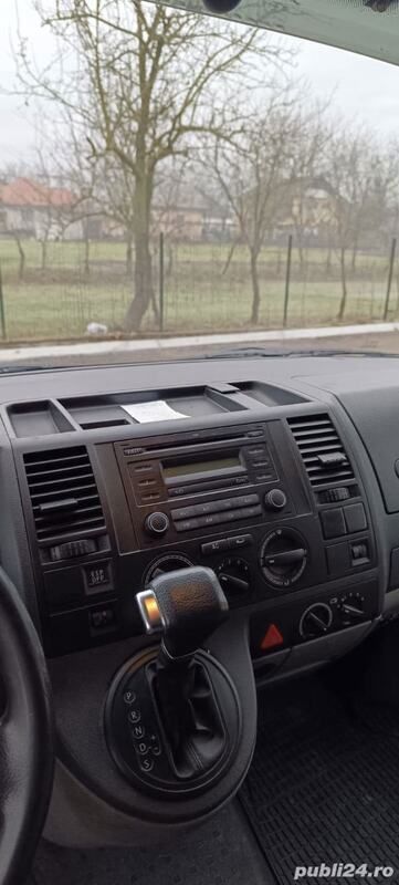 Rosu Utilizat 2009 VW T5 Van | 6.200 EUR (Preț OK) - Imagine 1/4