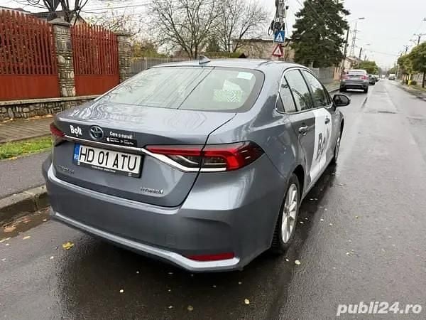 Second-hand Toyota Corolla 122 CP (89 kW) 2022 Berlinǎ