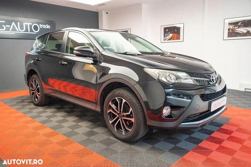 Culoarenegru Utilizat 2014 Toyota RAV4 Comfort SUV | 9.990 EUR (Super Preț) - Imagine 1/4