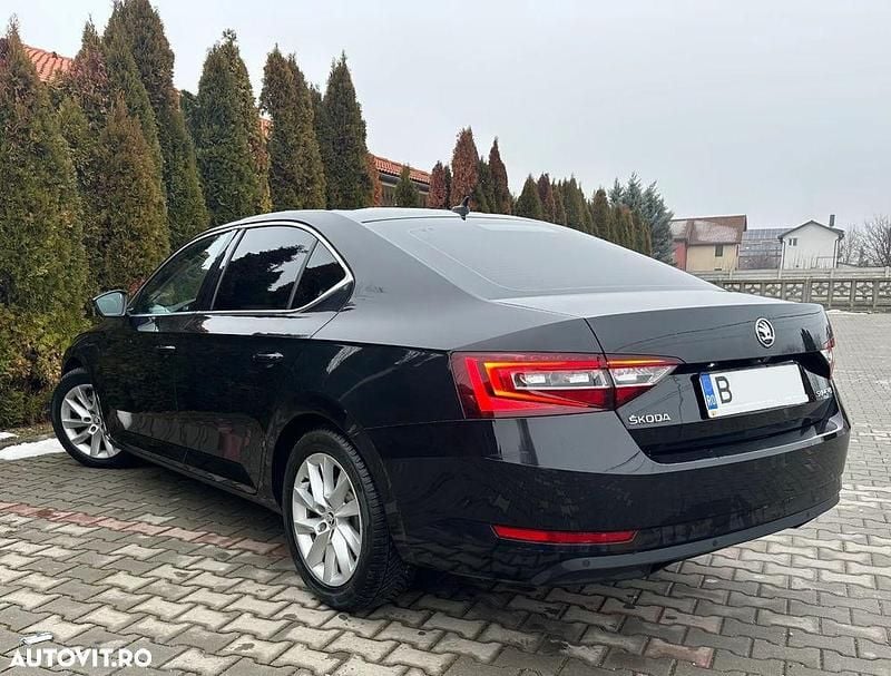 Second-hand Skoda Superb Ambition 150 CP (110 kW) 2019 Culoarenegru Berlinǎ