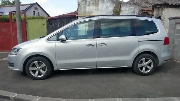 Second-hand VW Sharan 140 CP (102 kW) 2013 Gri Monovolum