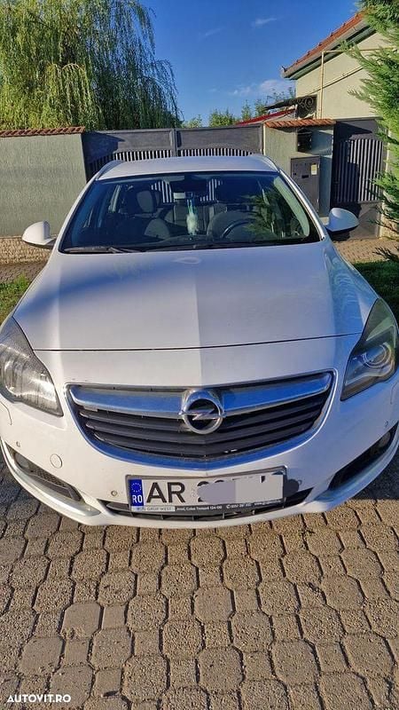 Alb Utilizat 2015 Opel Insignia Sport Break | 6.600 EUR (Preț OK) - Imagine 1/4