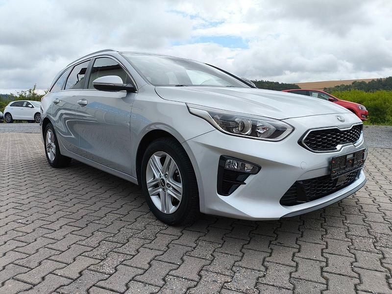 Utilizat 2019 Kia Ceed Break | 20.809 EUR - Imagine 1/1