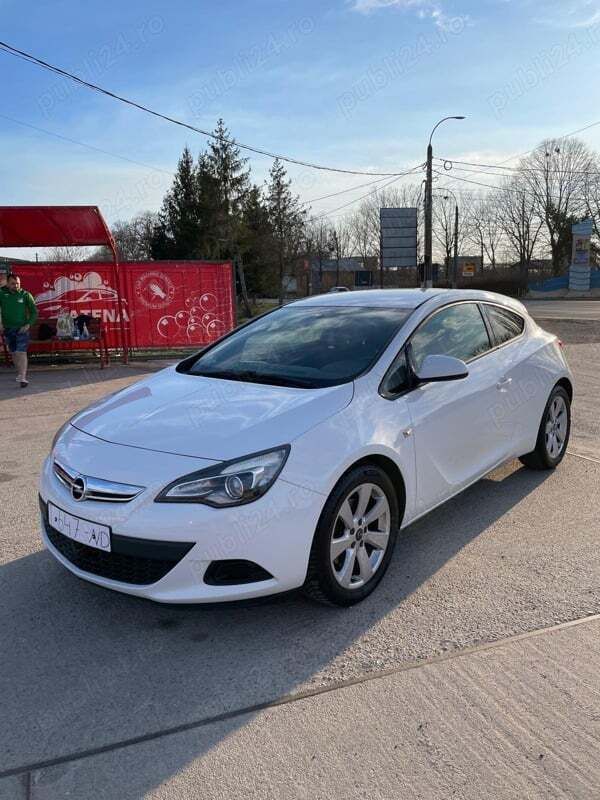 Alb Utilizat 2012 Opel Astra GTC Sport Hatchback | 5.700 EUR - Imagine 1/4