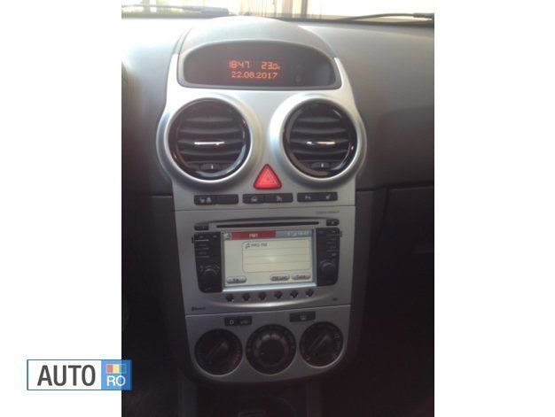 Second-hand Opel Corsa 95 CP (69 kW) 2011 Albastru Hatchback