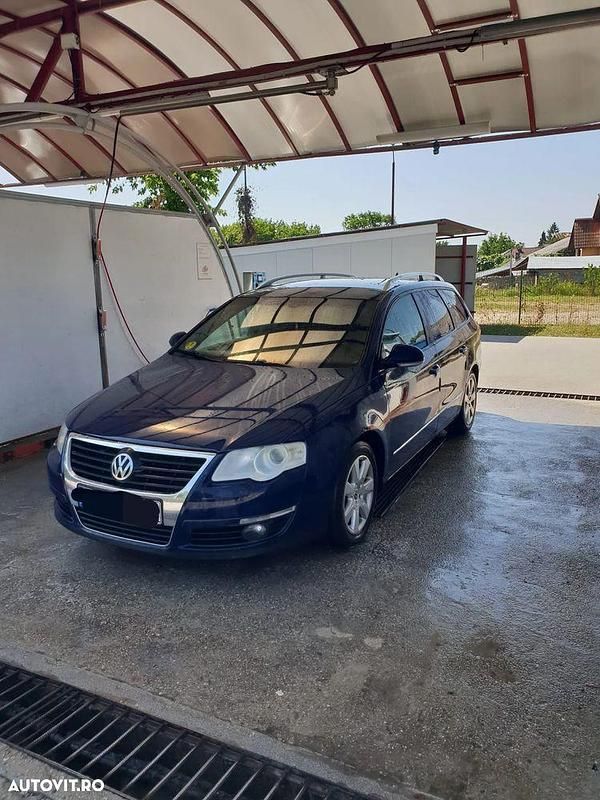 Culoarealbastru Utilizat 2009 VW Passat Highline Break | 2.850 EUR (Preț bun) - Imagine 1/4