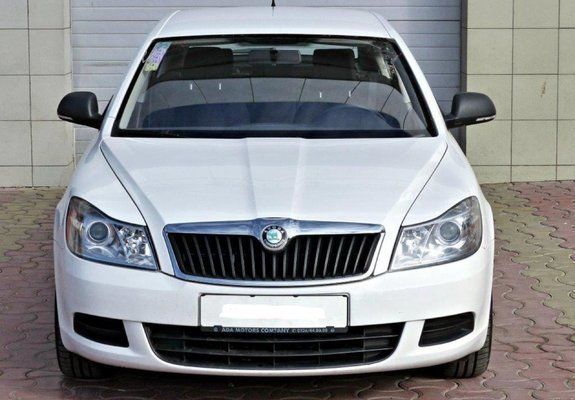Alb Utilizat 2010 Skoda Octavia Berlinǎ | 6.500 EUR (Scump) - Imagine 1/4