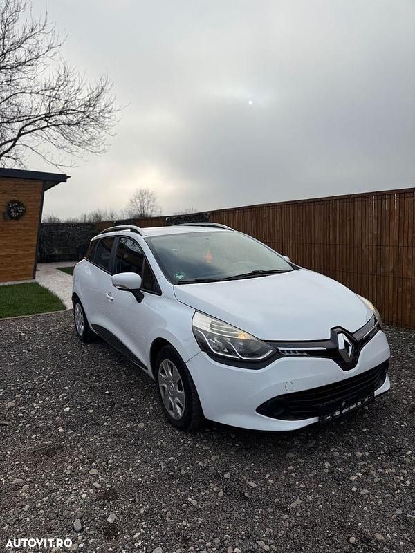 Culoarealb Utilizat 2015 Renault Clio IV Dynamique Hatchback | 5.350 EUR (Preț OK) - Imagine 1/4