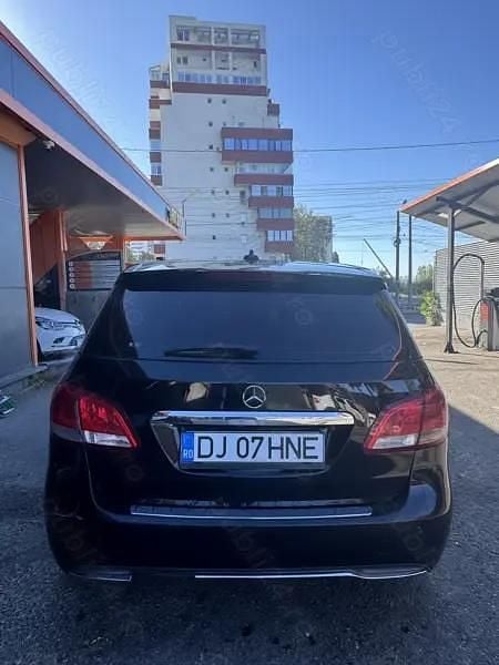 Utilizat 2017 Mercedes B180 Monovolum | 6.950 EUR (Super Preț) - Imagine 1/4
