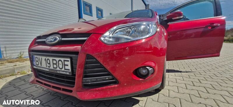 Rosu Utilizat 2015 Ford Focus Titanium Break | 4.250 EUR (Preț bun) - Imagine 1/4