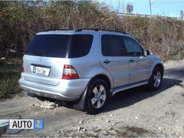 Second-hand Mercedes ML400 250 CP (183 kW) 2002 Argintiu SUV