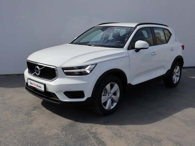 Albmetalicperleffect Utilizat 2020 Volvo XC40 Basis SUV | 20.900 EUR (Puțin scump) - Imagine 1/4