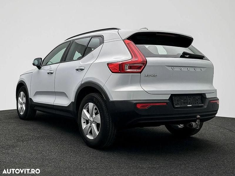Second-hand Volvo XC40 Momentum 129 CP (94 kW) 2020 Culoareargint SUV