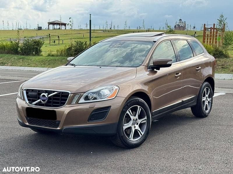 Culoaremaro Utilizat 2013 Volvo XC60 Momentum SUV | 11.650 EUR (Preț OK) - Imagine 1/4