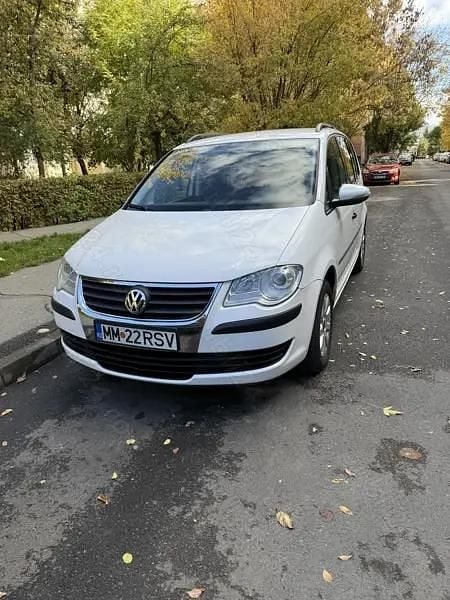 Alb Utilizat 2010 VW Touran Monovolum | 4.200 EUR (Preț OK) - Imagine 1/4