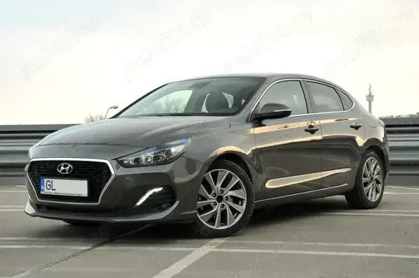 Maro Utilizat 2019 Hyundai i30 Hatchback | 16.300 EUR (Scump) - Imagine 1/4