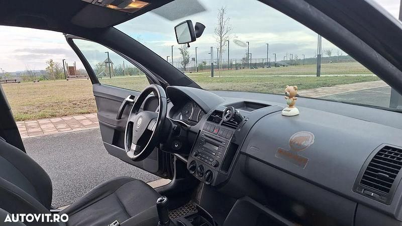 Culoarenegru Utilizat 2009 VW Polo | 2.150 EUR (Preț OK) - Imagine 1/4