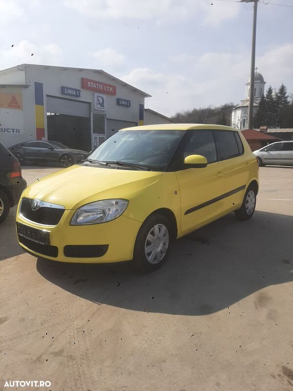 Galbeuriu Utilizat 2009 Skoda Fabia Active | 2.300 EUR (Preț OK) - Imagine 1/4