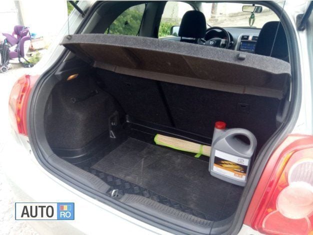 Gri Utilizat 2007 Toyota Auris Hatchback | 3.400 EUR (Preț bun) - Imagine 1/4