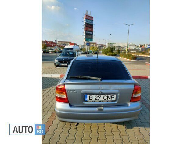 Gri Utilizat 2009 Opel Astra Hatchback | 2.100 EUR (Preț OK) - Imagine 1/4