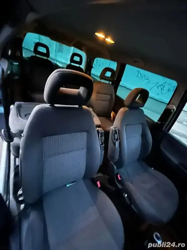 Utilizat 2009 Seat Alhambra Monovolum | 3.700 EUR - Imagine 1/4