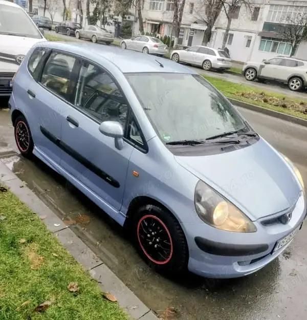 Utilizat 2003 Honda Jazz Hatchback | 1.700 EUR - Imagine 1/4