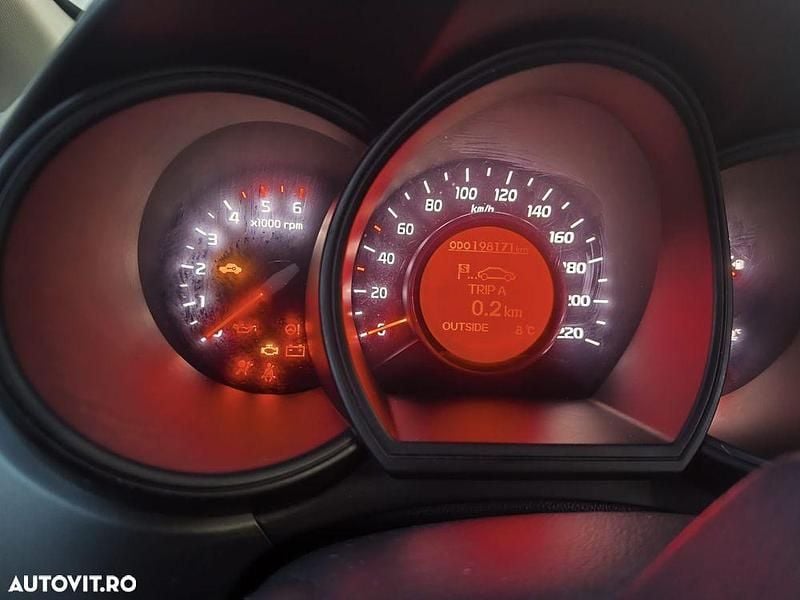 Second-hand Kia Rio Base 90 CP (66 kW) 2012 Culoarealbastru