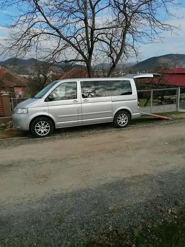Utilizat 2003 VW Multivan Van | 9.000 EUR (Preț OK) - Imagine 1/4