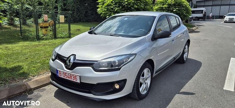 Culoareargint Utilizat 2014 Renault Mégane III Expression Hatchback | 6.200 EUR (Preț OK) - Imagine 1/4