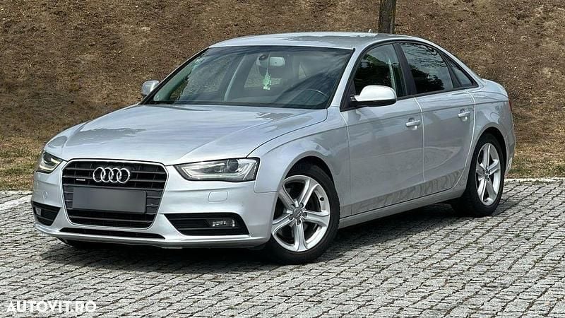 Second-hand Audi A4 Performance 177 CP (130 kW) 2012 Argint Berlinǎ