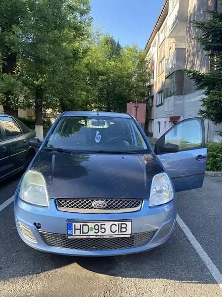 Utilizat 2003 Ford Fiesta Hatchback | 800 EUR (Preț bun) - Imagine 1/4