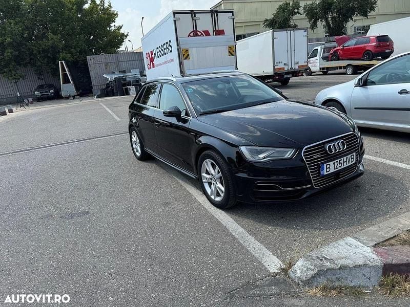 Culoarenegru Second-hand 2015 Audi e-tron Sportback Ambition SUV | 10.000 EUR - Imagine 1/4